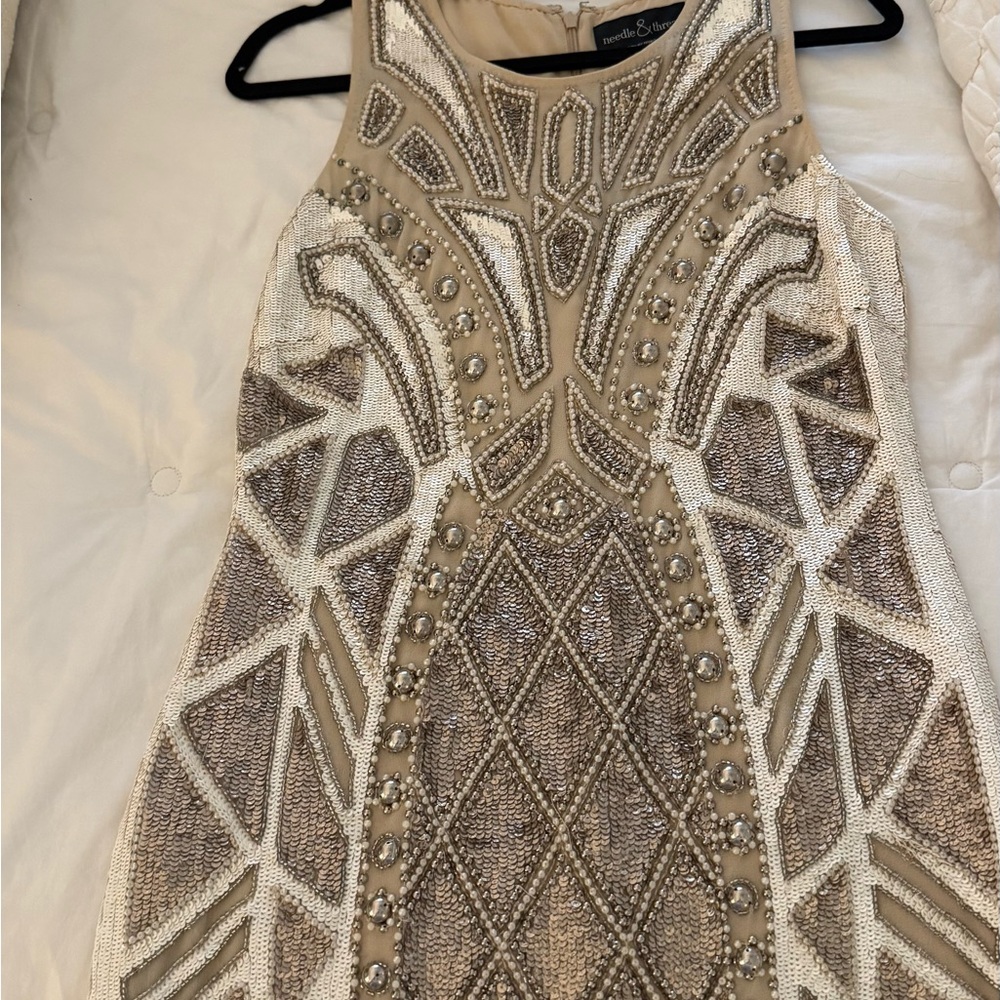 Adorable needle and thread dress! - Picture 5 of 6